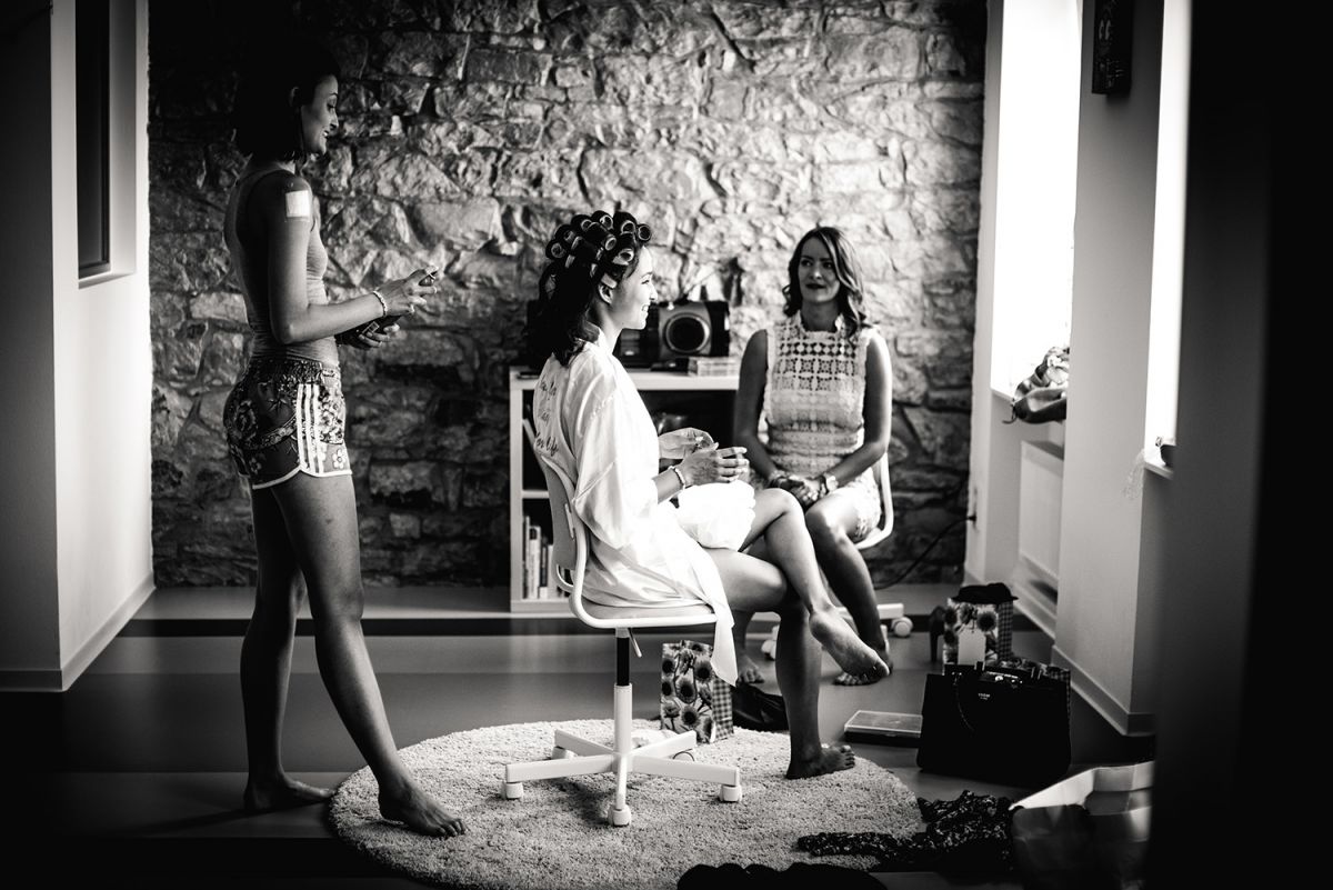 Brautstyling getting ready