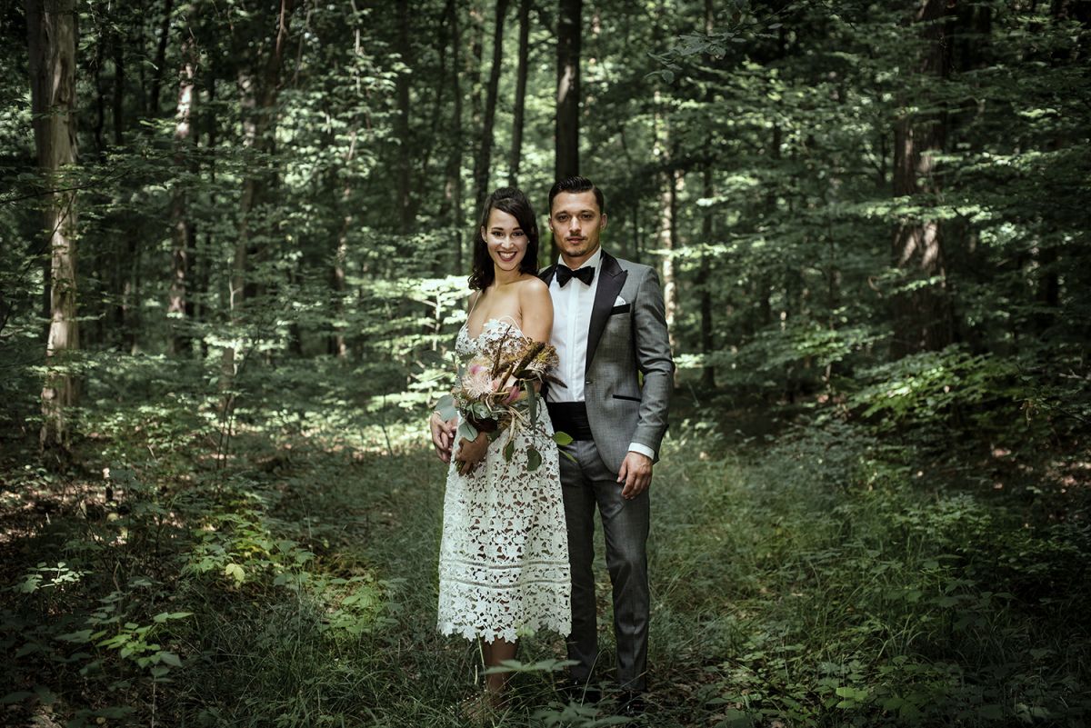 Hochzeitsfotos im Wald